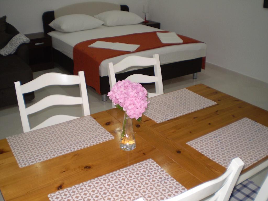 Apartments Tare, Free Parking โวดีเซ ห้อง รูปภาพ